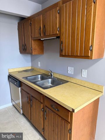 1243 PEGGY DR, Hummelstown, PA 17036