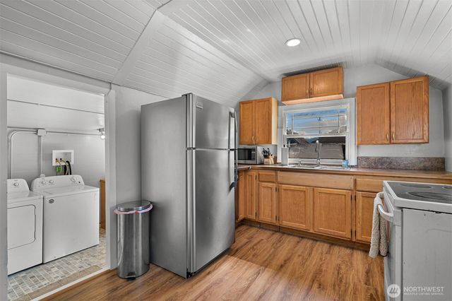 504 W 1st Street, Nooksack, WA 98276