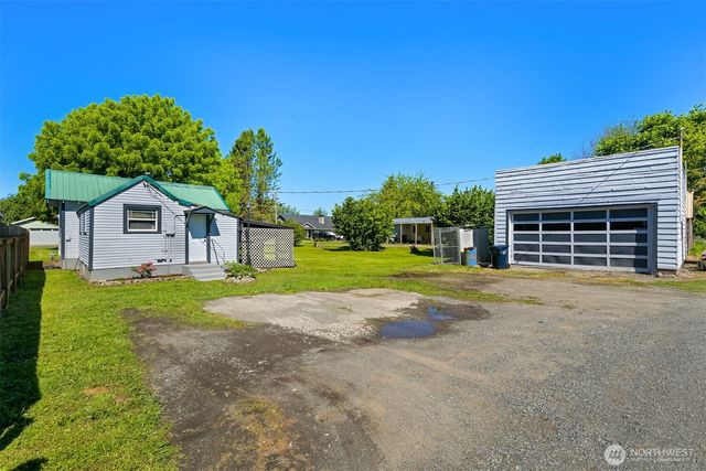 504 W 1st Street, Nooksack, WA 98276