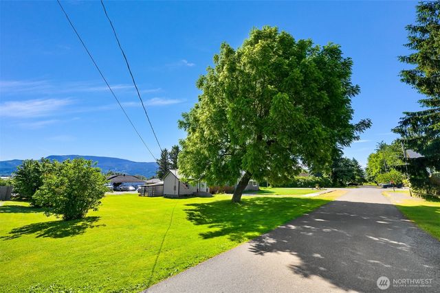 504 W 1st Street, Nooksack, WA 98276