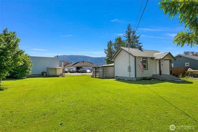 504 W 1st Street, Nooksack, WA 98276