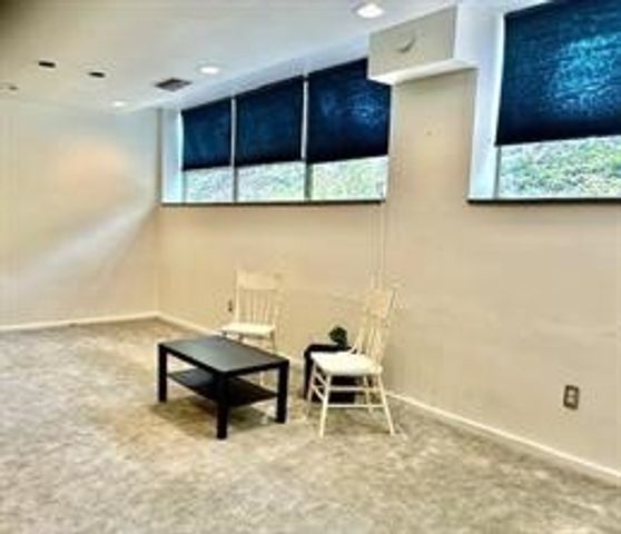 5100 5th Ave 301, Shadyside, PA 15232