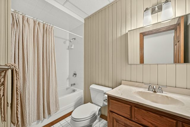 2565 Northridge Lane NE, Rochester, MN 55906