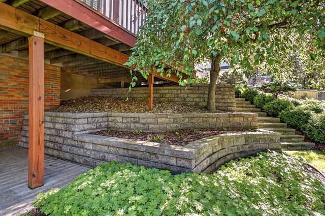 2565 Northridge Lane NE, Rochester, MN 55906