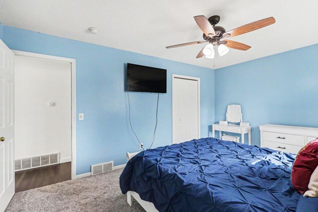 1270 Holiday Street, Muskegon, MI 49442