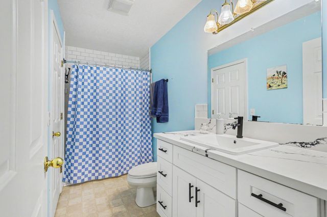 1270 Holiday Street, Muskegon, MI 49442