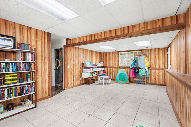 1270 Holiday Street, Muskegon, MI 49442