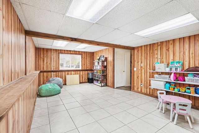 1270 Holiday Street, Muskegon, MI 49442