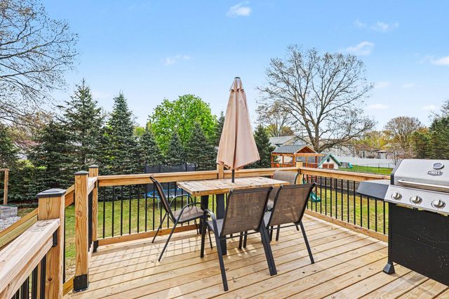 1270 Holiday Street, Muskegon, MI 49442