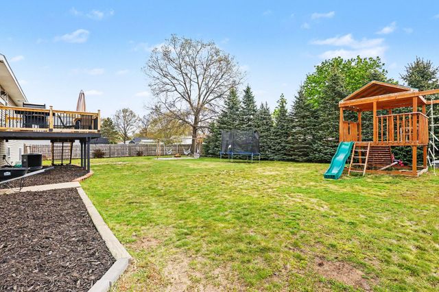 1270 Holiday Street, Muskegon, MI 49442