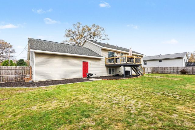 1270 Holiday Street, Muskegon, MI 49442