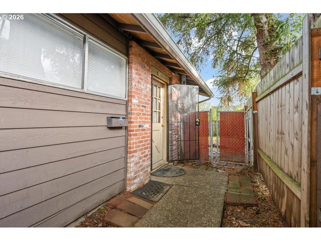 132 Ne 78TH Ave Ne, Portland, OR 97213