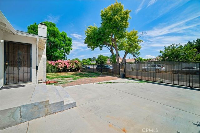 7419 Gaviota Avenue, Van Nuys, CA 91406