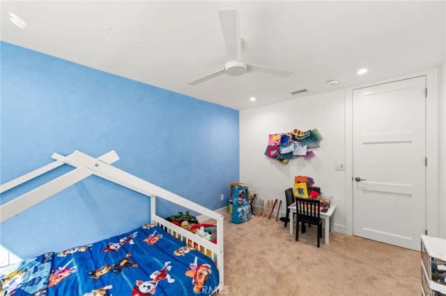 912 Honeywood Rd, Los Angeles, CA 90049