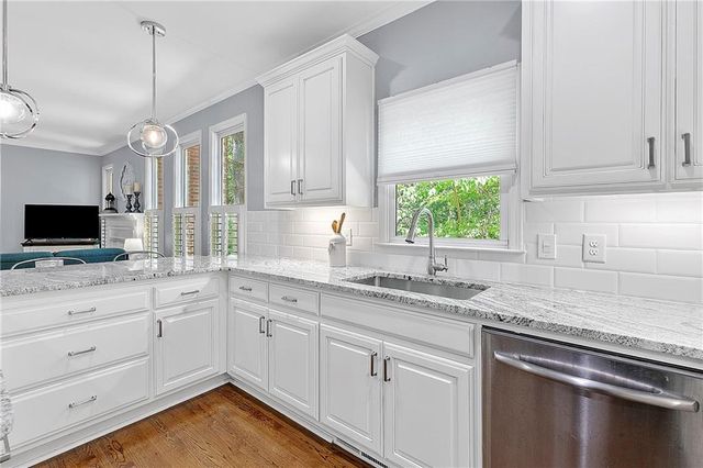 2135 Whittingham Court, Roswell, GA 30075