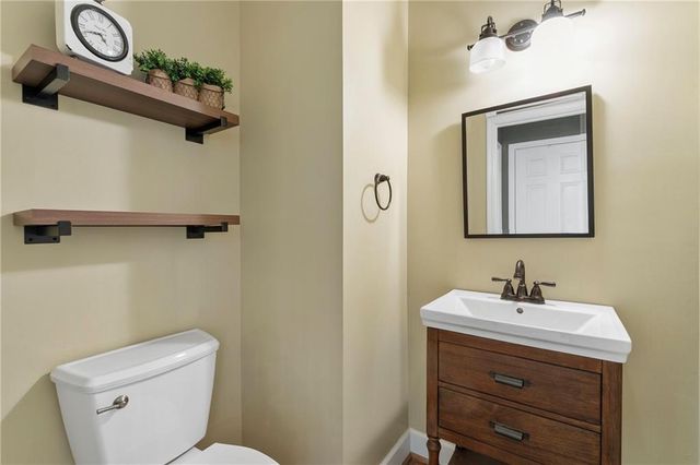 2135 Whittingham Court, Roswell, GA 30075