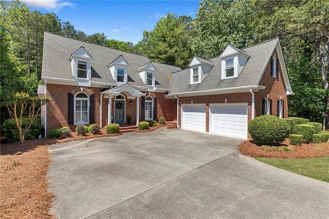 2135 Whittingham Court, Roswell, GA 30075