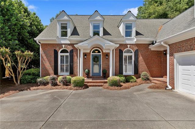 2135 Whittingham Court, Roswell, GA 30075