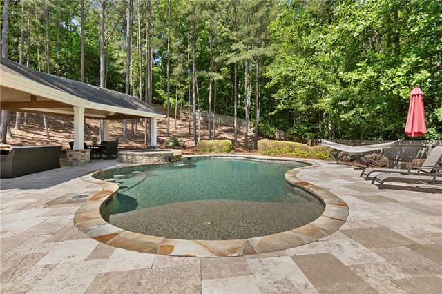 2135 Whittingham Court, Roswell, GA 30075