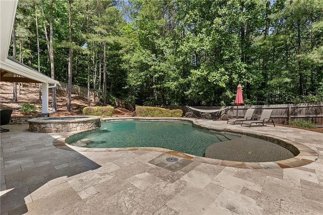 2135 Whittingham Court, Roswell, GA 30075