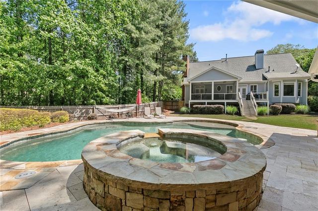 2135 Whittingham Court, Roswell, GA 30075