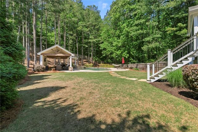 2135 Whittingham Court, Roswell, GA 30075