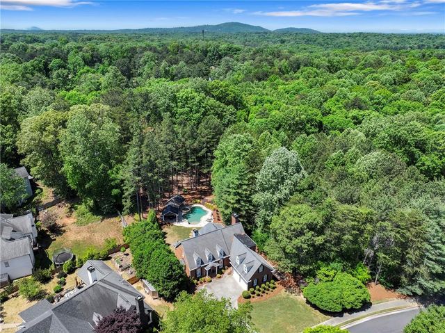 2135 Whittingham Court, Roswell, GA 30075