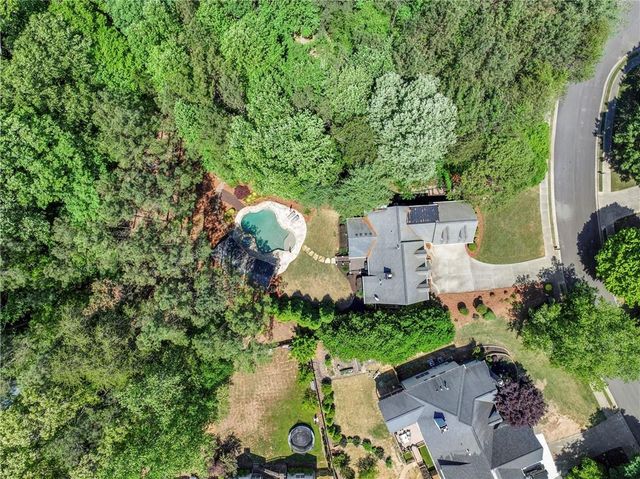 2135 Whittingham Court, Roswell, GA 30075