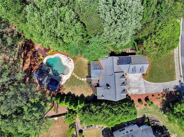 2135 Whittingham Court, Roswell, GA 30075