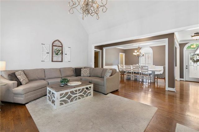 2135 Whittingham Court, Roswell, GA 30075