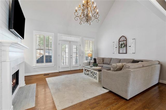 2135 Whittingham Court, Roswell, GA 30075