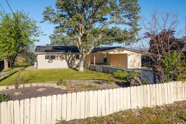 19998 Indian Tom Drive, Cottonwood, CA 96022