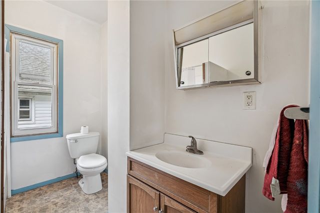 835 10th Street SW, Cedar Rapids, IA 52404