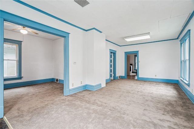 835 10th Street SW, Cedar Rapids, IA 52404