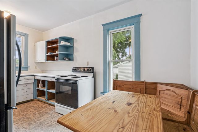 835 10th Street SW, Cedar Rapids, IA 52404