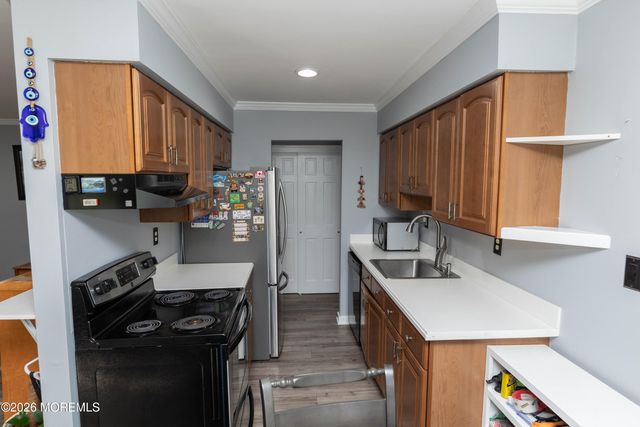 80 Manchester Court D, Freehold, NJ 07728