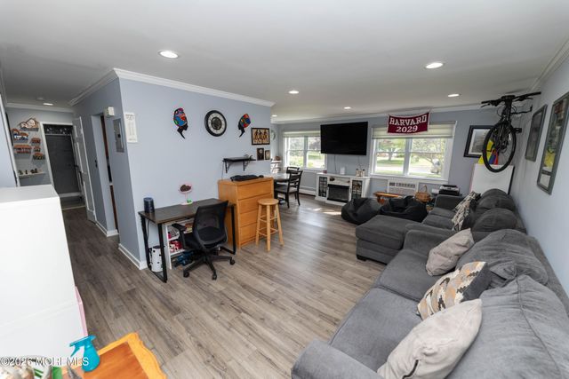 80 Manchester Court D, Freehold, NJ 07728