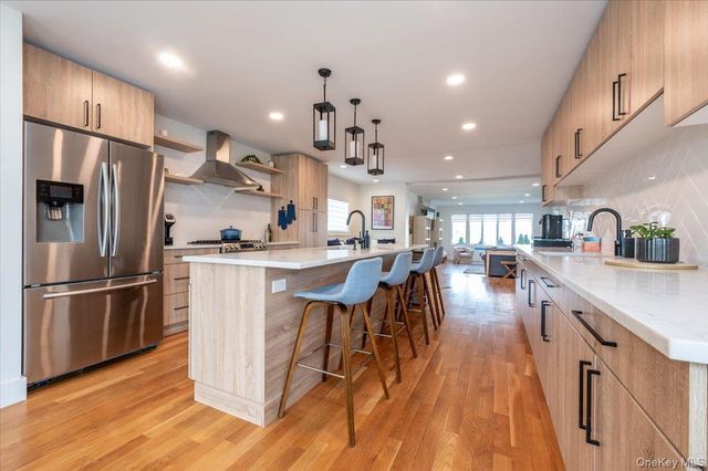 1989 Bay Boulevard, Atlantic Beach, NY 11509