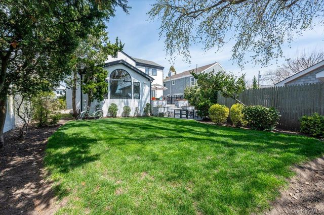 1989 Bay Boulevard, Atlantic Beach, NY 11509