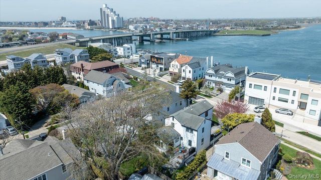 1989 Bay Boulevard, Atlantic Beach, NY 11509