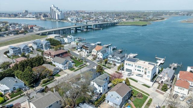 1989 Bay Boulevard, Atlantic Beach, NY 11509