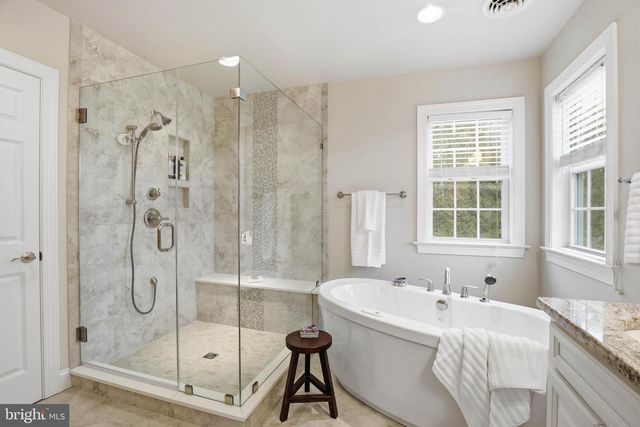 3759 SILVERWOOD DR, York, PA 17402