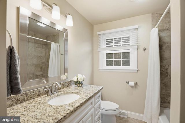 3759 SILVERWOOD DR, York, PA 17402