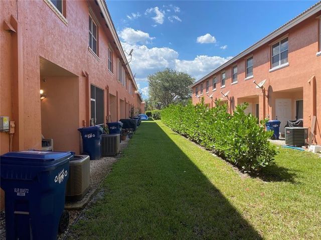 6739 Sienna Club Drive, Lauderhill, FL 33319