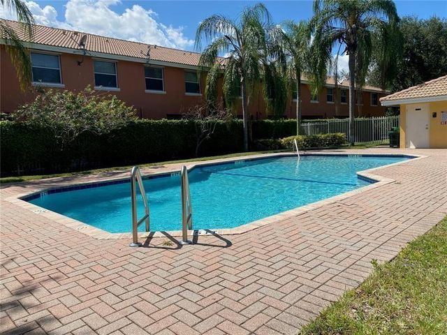 6739 Sienna Club Drive, Lauderhill, FL 33319
