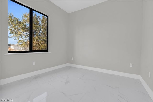 2506 73rd ST W, Lehigh Acres, FL 33971