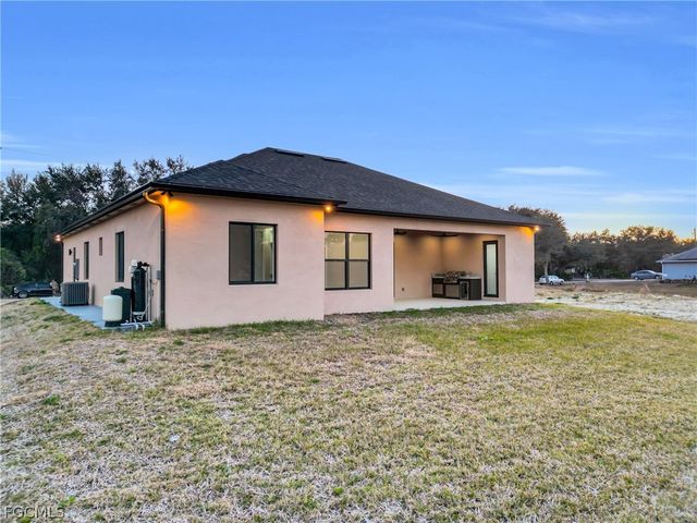 2506 73rd ST W, Lehigh Acres, FL 33971