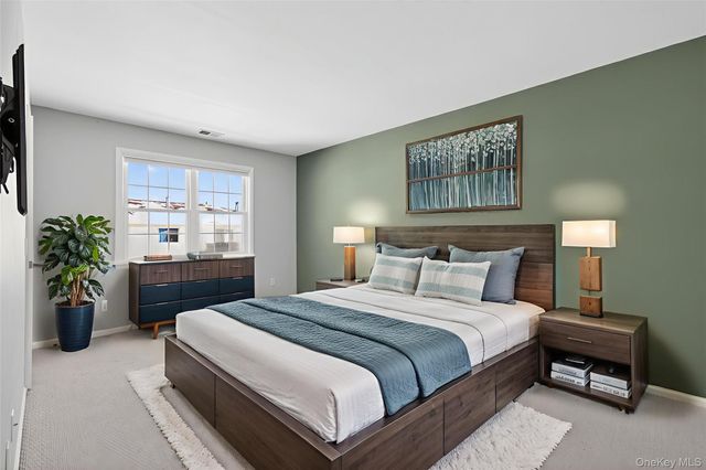 276 Temple Hill Road 1506, New Windsor, NY 12553