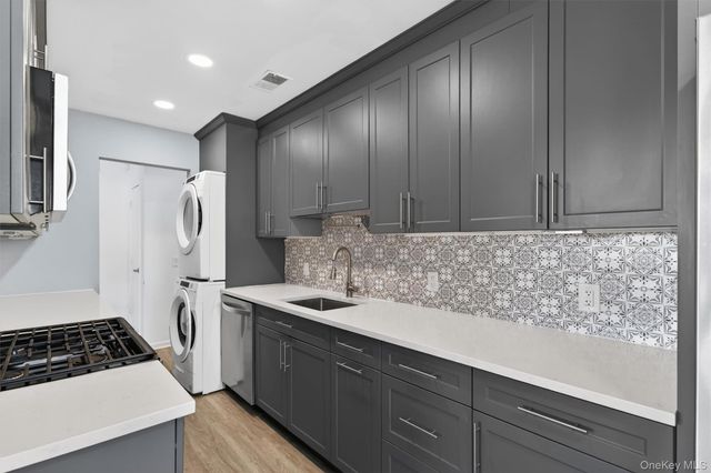 276 Temple Hill Road 1506, New Windsor, NY 12553