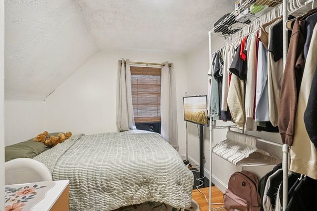 46 Main St, Lowell, MA 01852